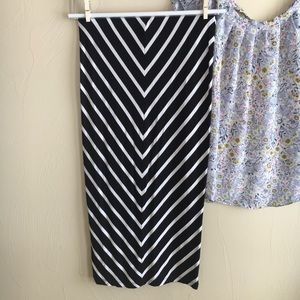 Mossimo Black and White chevron long skirt